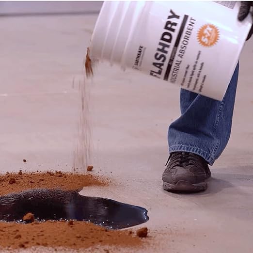 FlashDry 5 Liter Bucket of Super Spill Absorbent, 100% Organic Environmentally Friendly - for Oil, Paint, Grease and More in Garages, Kitchens, Janitor Kits, Safer and More Effective Than Clay Litter