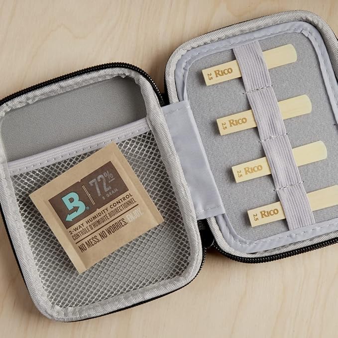 Boveda 72% Two-Way Humidity Control Packs for Woodwind Reeds – Size 8 – 2 Pack – Moisture Absorbers – Protects Against Drying & Splitting – Individually Wrapped Reed Humidifiers for Day-to-Day Storage