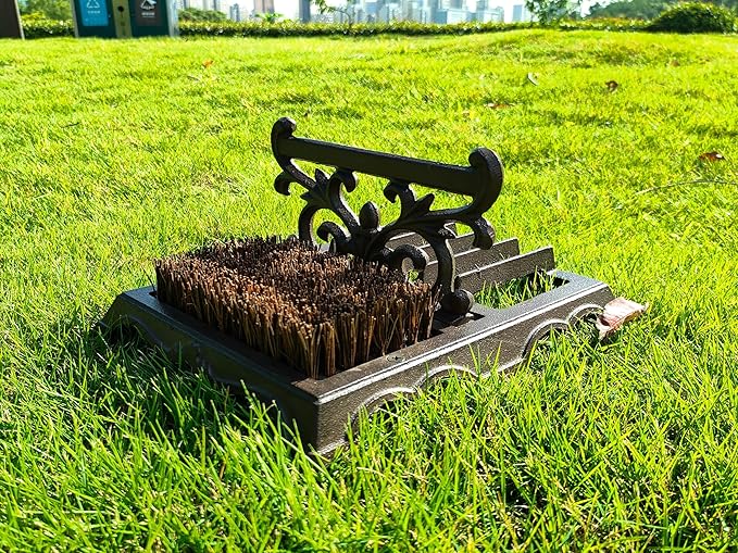 Outdoor Farmhouse Garden Entryway Heavy Duty Multifunctional Rustic Cast Iron Boot Scraper Shoe Cleaning Shoe Bruh with Bristle